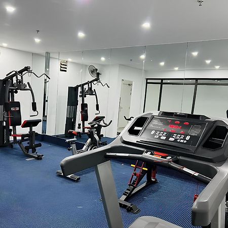 May De Ville Crown Hotel Hanoi Exterior photo The gym at the hotel