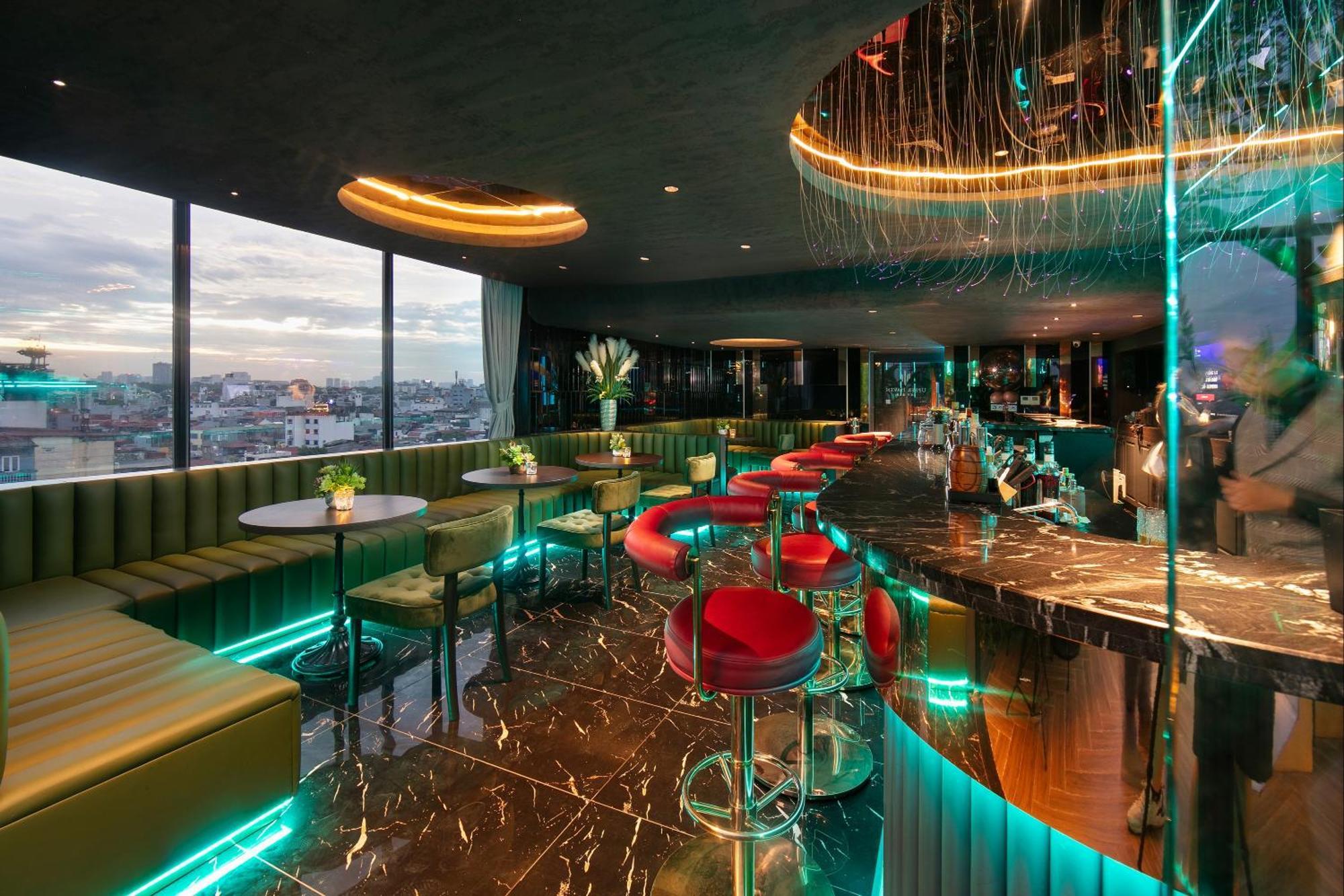 May De Ville Crown Hotel Hanoi Exterior photo Sky Bar