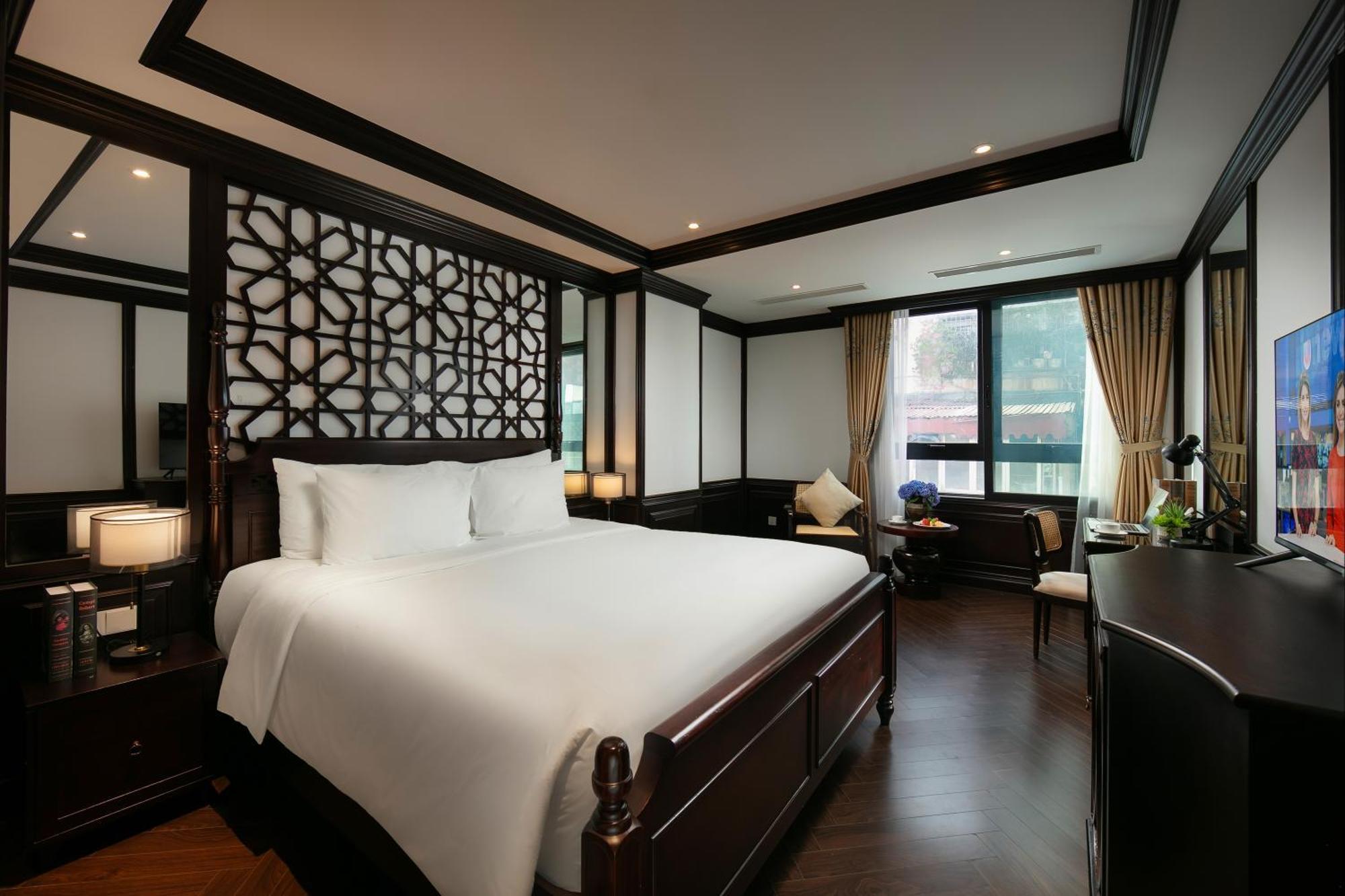 May De Ville Crown Hotel Hanoi Exterior photo Deluxe Room
